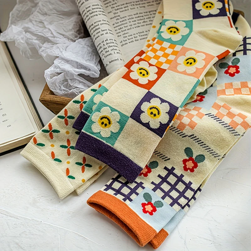 5 Pairs Breathable Plaid Crew Socks 5 pairs of fashion plaid various patterns crew socks, breathable and comfortable casual for both men and women men and women, suitable for men's outdoor wear, four seasons wear